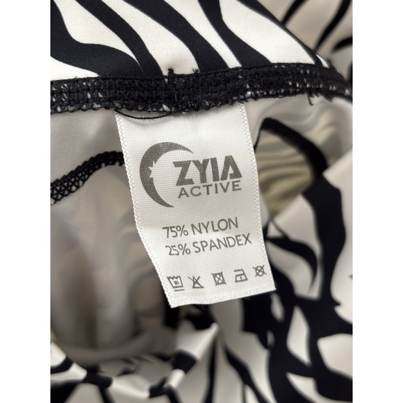 Zyia black and white print crop leggings size 2 0302 - Picture 6 of 9